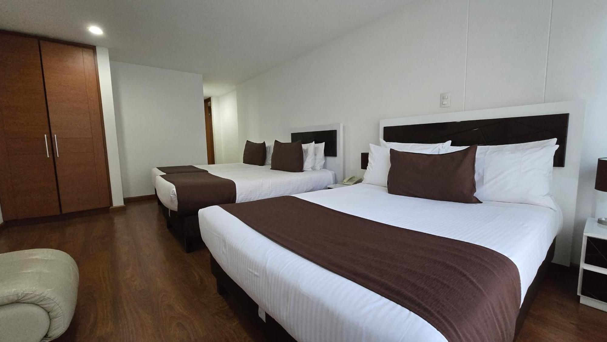 Hotel Castellana 100 Богота Екстериор снимка